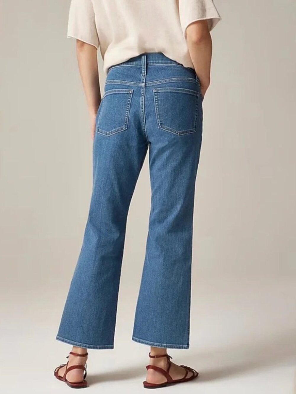NWT J. Crew Mid-rise kickout jean in ELAINE WASH Size 28